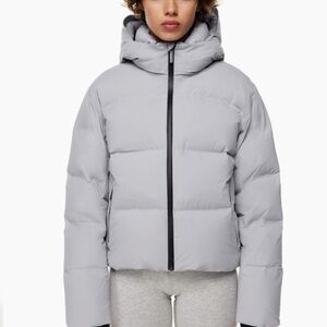 Aritzia TNA The Super Puff₂o Shorty Puffer Jacket Rainstop in Moondust Grey - S